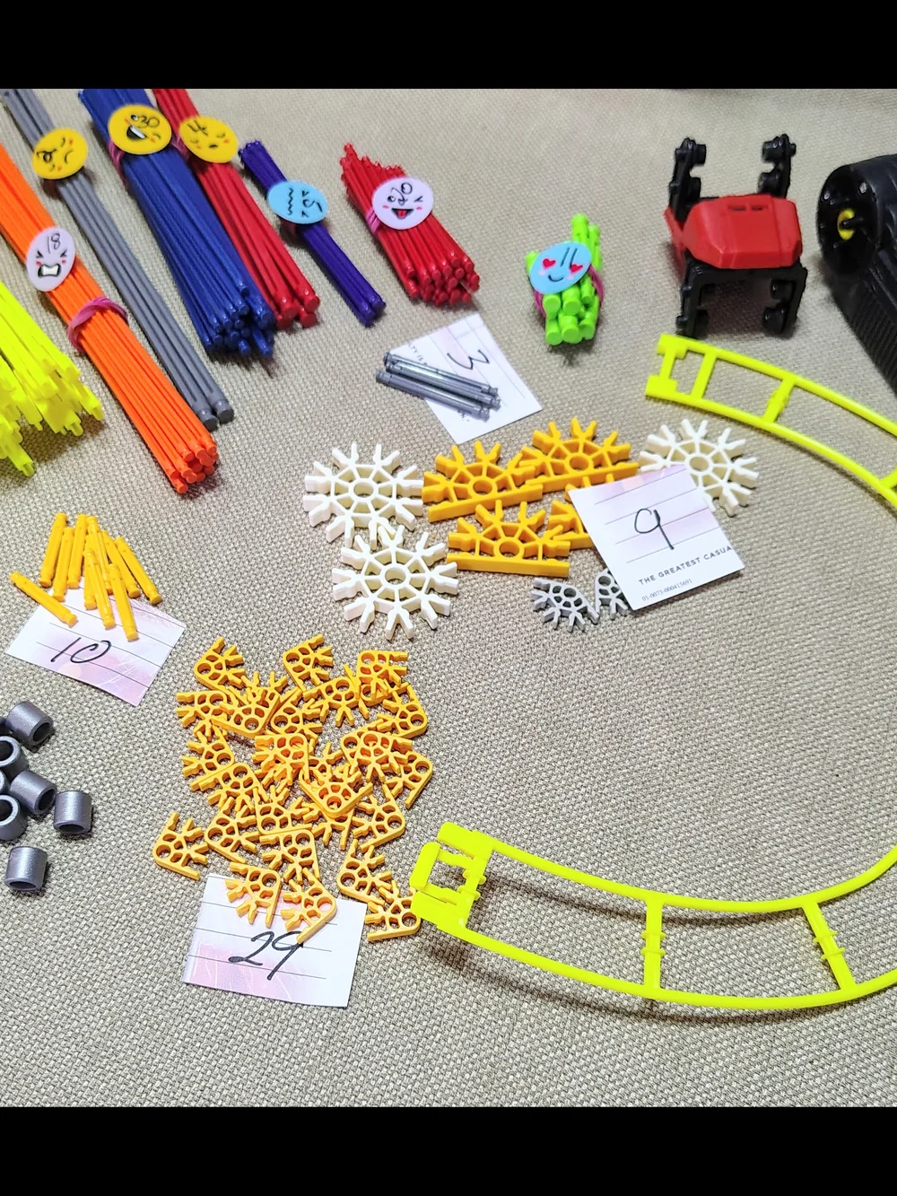 K'NEX Thrill Rides Motorized Roller Coaster Building Set 303 Pieces & 1 Motor
